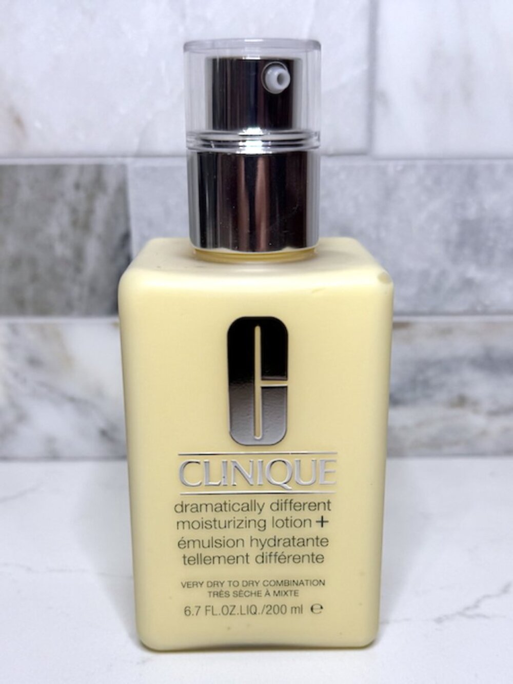 Clinique Dramatically Different Moisturizing Lotion+ - Jumbo Size